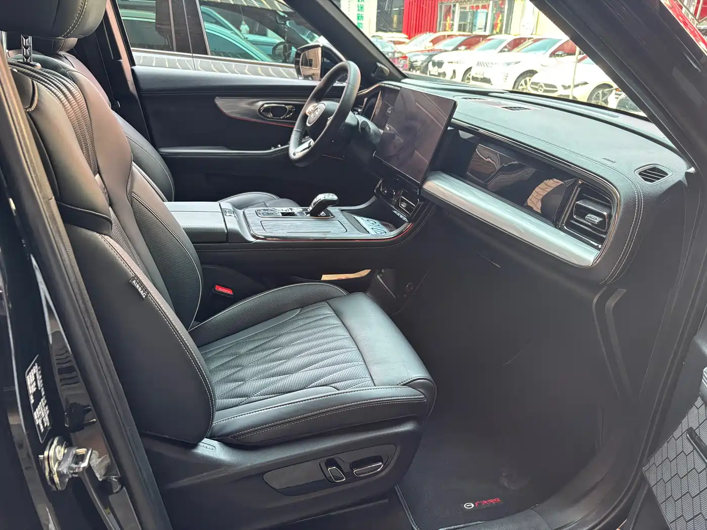 GAC Trumpchi Trumpchi GS8 2022 Dual Engine Series 2.0TM 2WD Premium Edition (7-Seater) фото 5