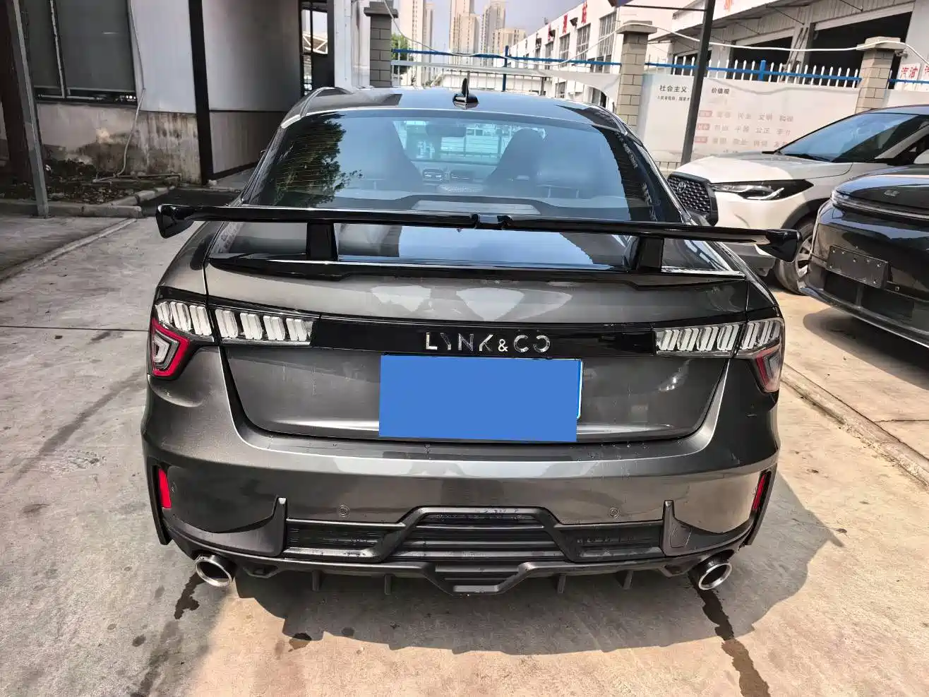 Photo 14 - Lynk & Co 03