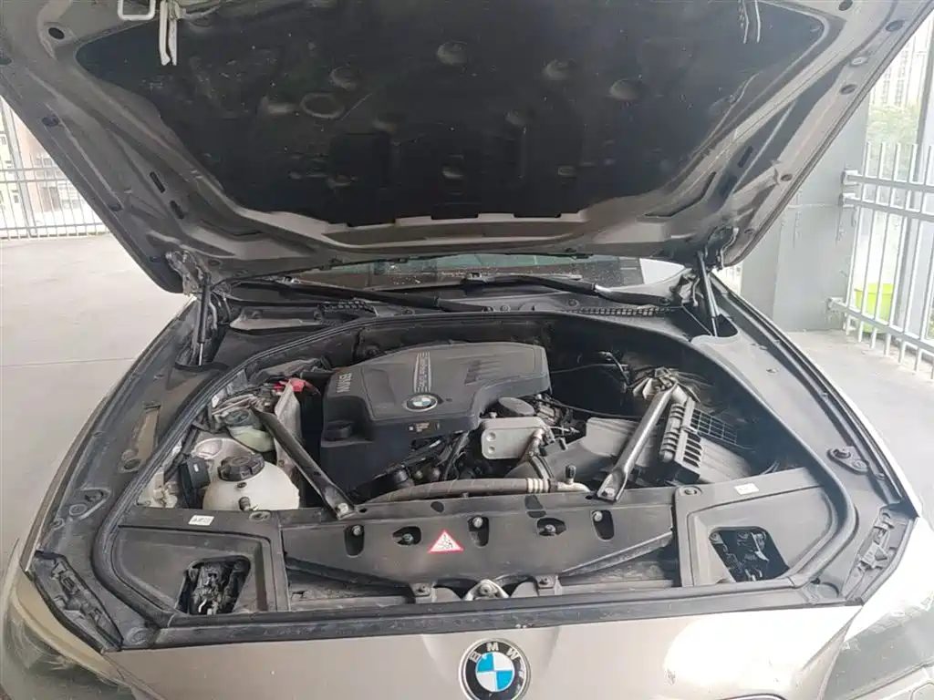 Photo 19 - BMW 5 Series