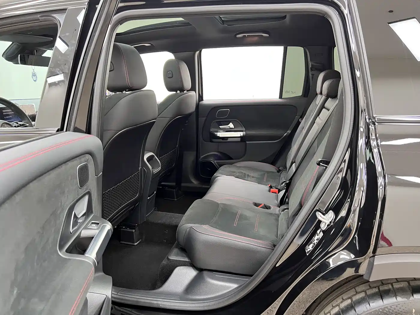 MERCEDES-BENZ GLB AMG