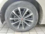 Фото 23 - Roewe i5