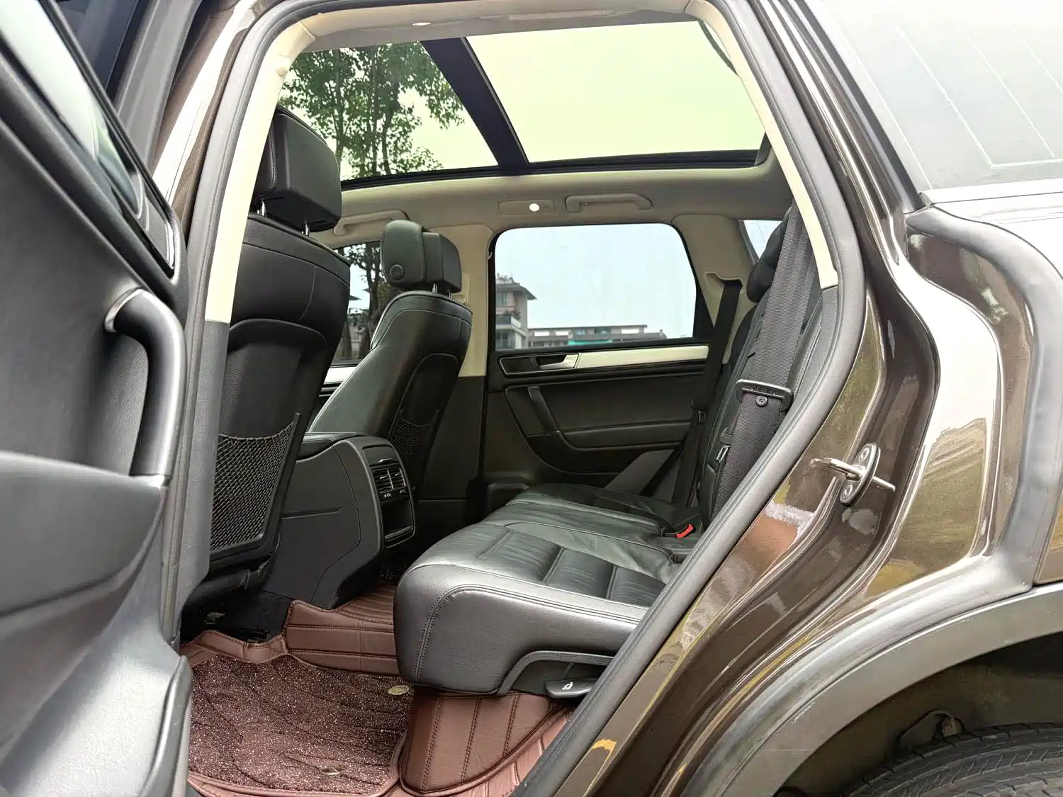 Фото 7 - Volkswagen Touareg