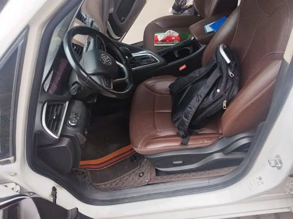 Фото 16 - Buick GL6