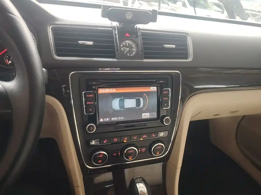 Volkswagen Passat 2013 1.8TSI DSG Yuzun фото 13