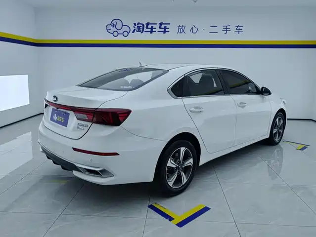 Kia K3 2019 1.5L CVT Smart Connect Edition — фото 3