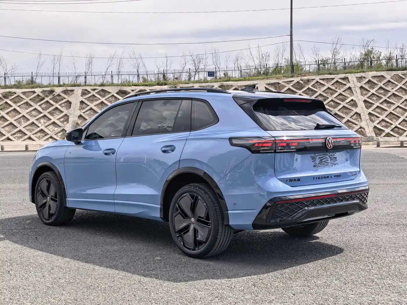 Volkswagen Tiguan L 2024 PRO 380TSI 4WD R-Line Premium Edition фото 4