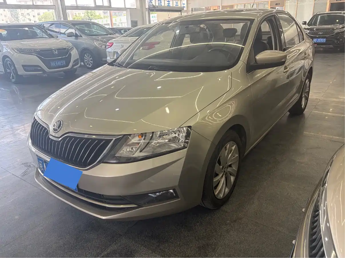 Škoda Rapid 2018 1.6L Automatic Comfort Edition