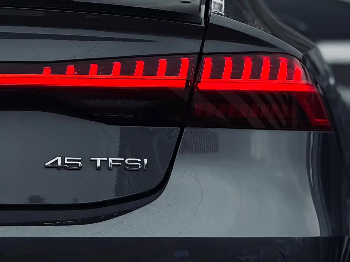 Audi A7 2024 2024 45 TFSI Premium Selection