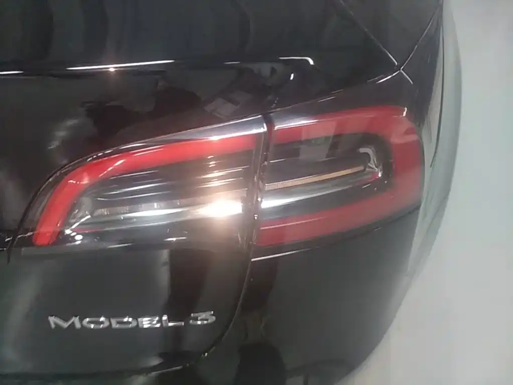 Photo 8 - Tesla Model 3