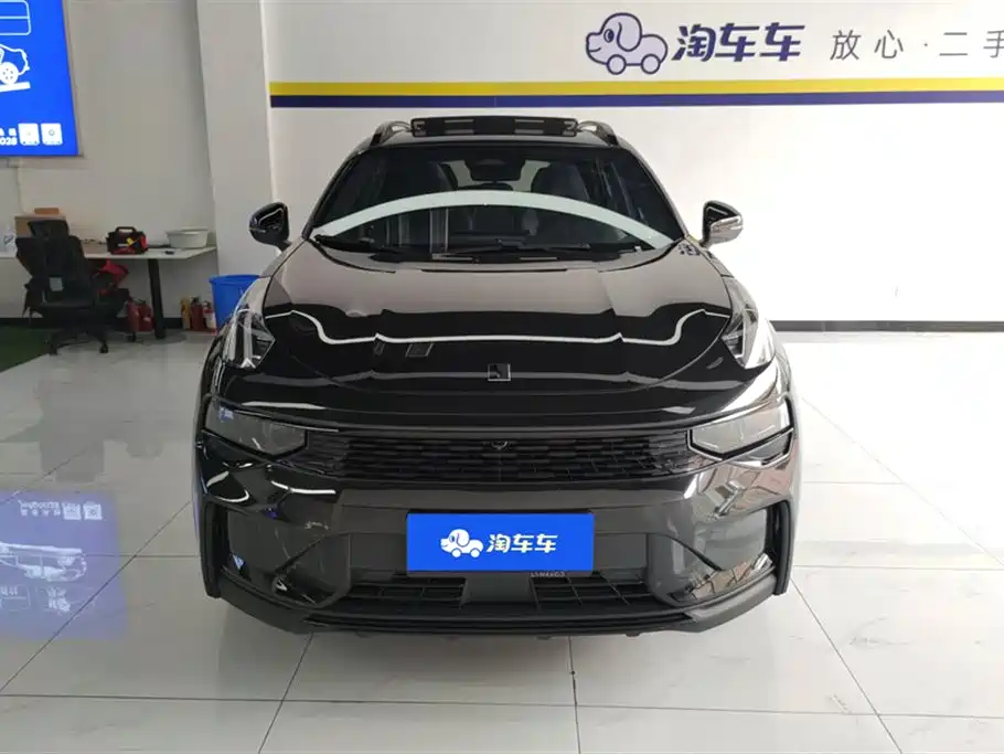 Lynk & Co 01 2025 Model Year 2.0TD 2WD Renewal Edition фото 2