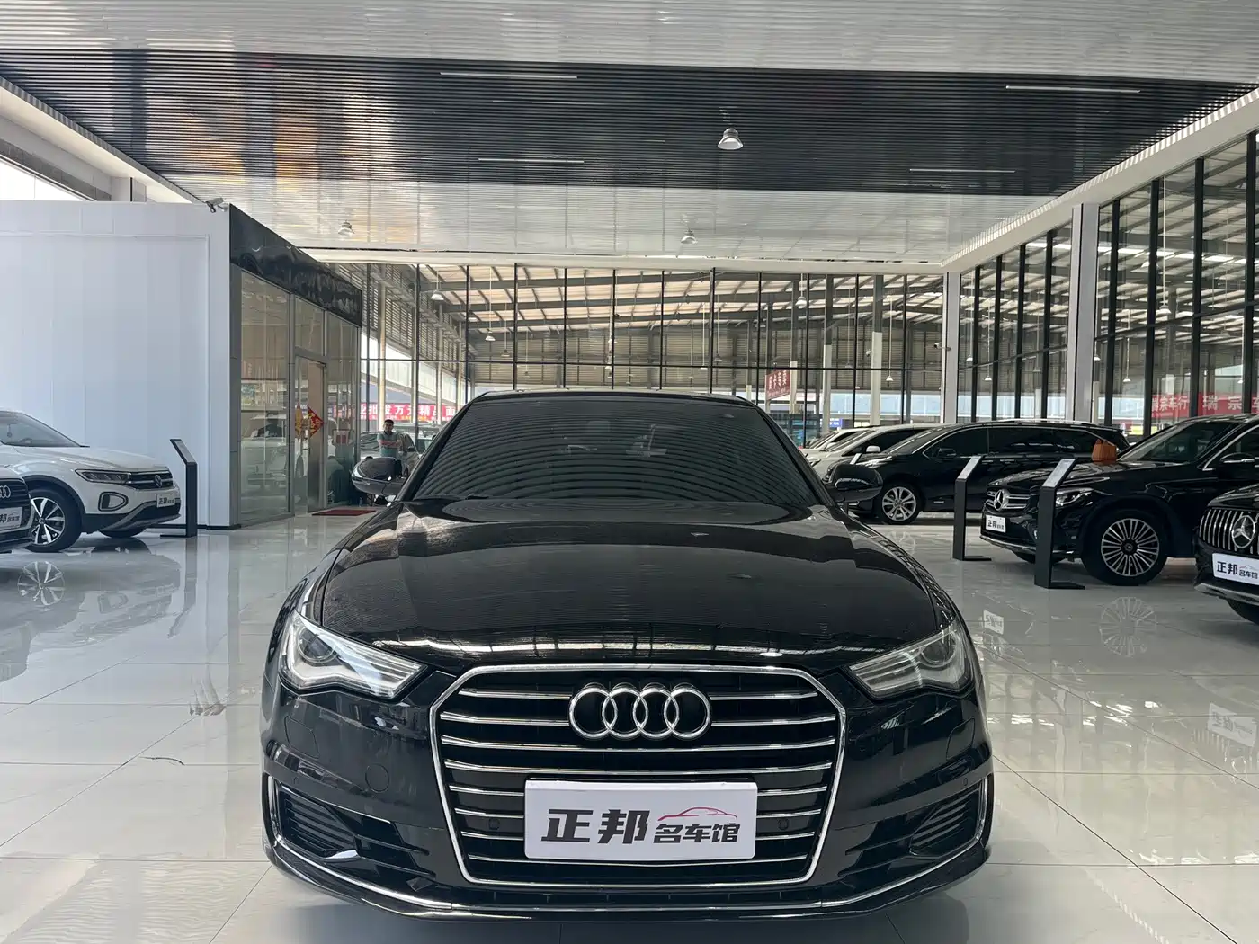 Photo 2 - Audi A6L