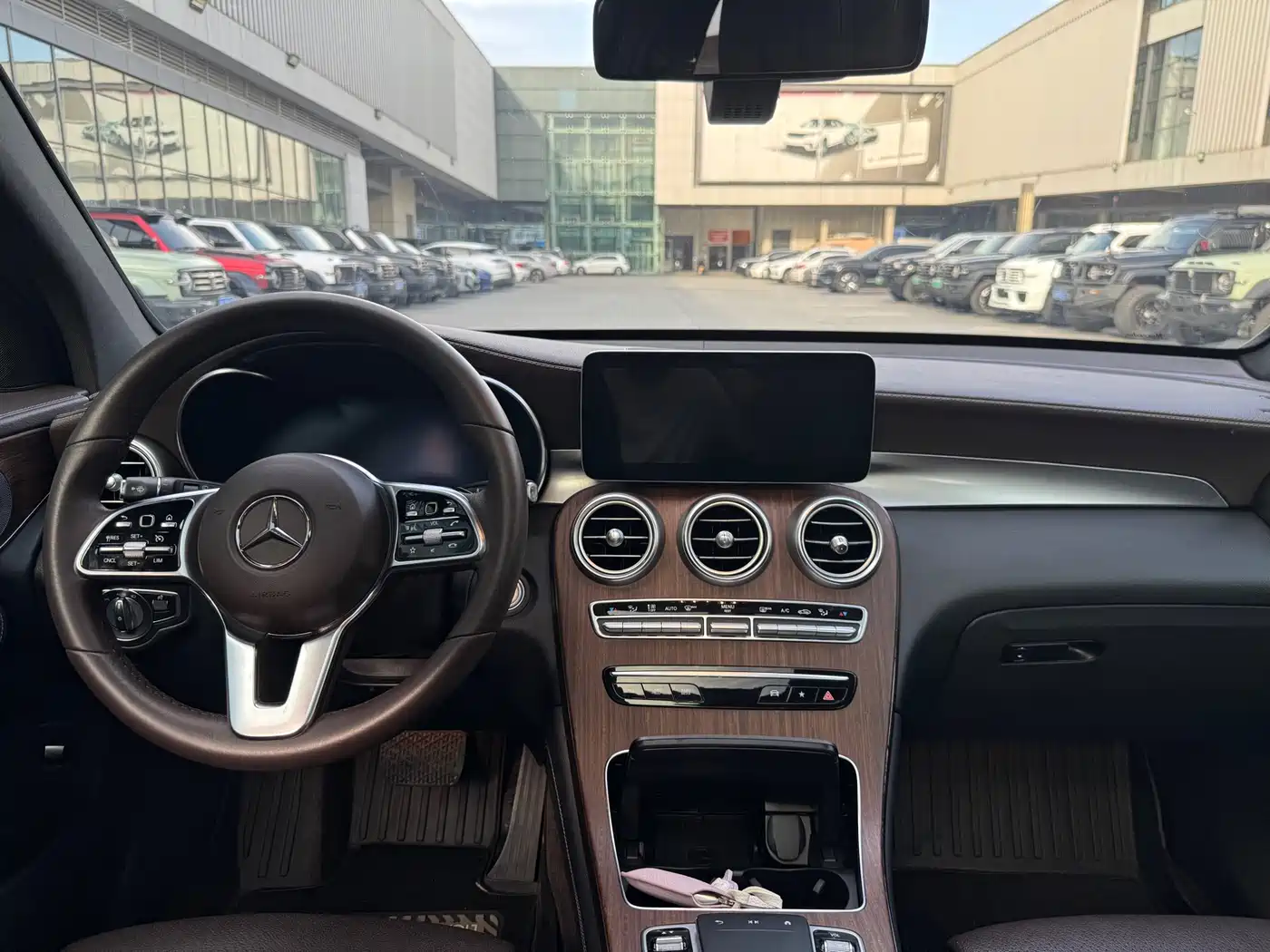 Mercedes-Benz GLC 2020 Facelift GLC 300 L 4MATIC Luxury фото 13