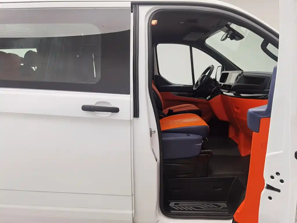 Ford Transit 2023 2023 Model 2.0T Petrol Automatic Multi-purpose Commercial Vehicle Short Wheelbase Low Roof 5/6 Seater