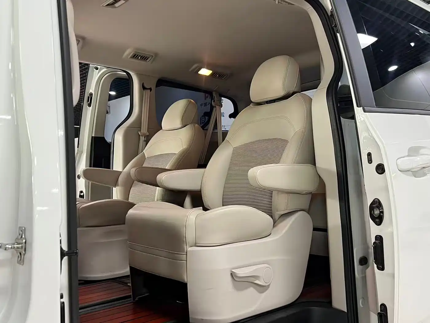 Photo 10 - SAIC Maxus Maxus G10