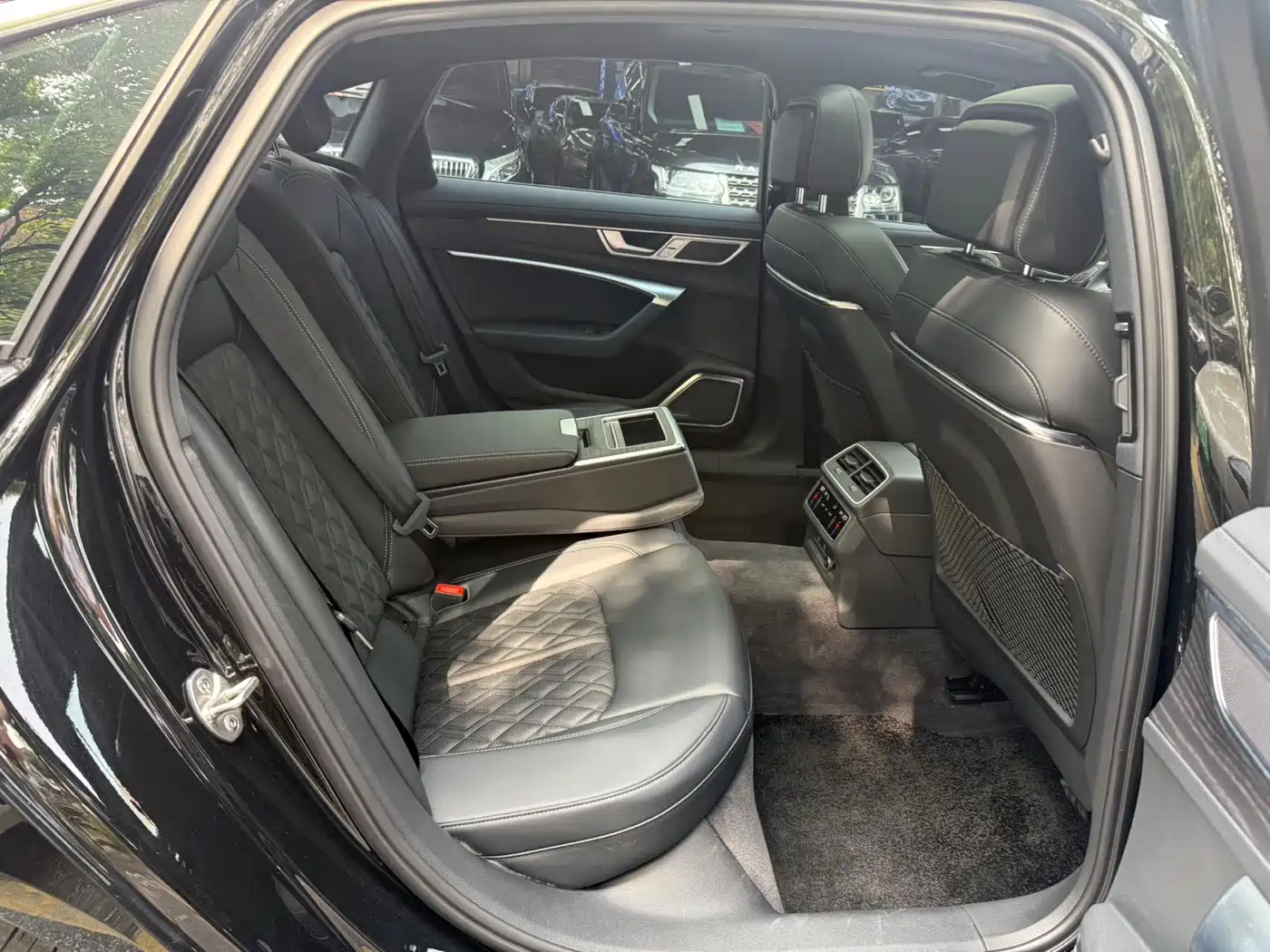 Photo 11 - Audi A6L