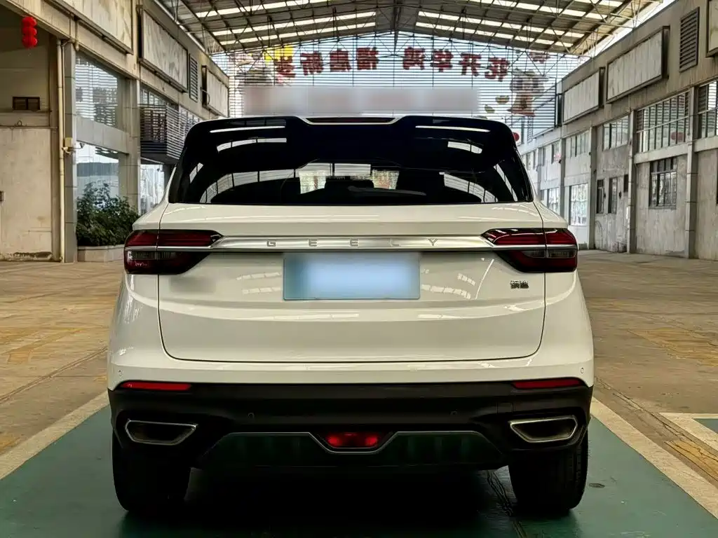 Фото 6 - Geely Coolray
