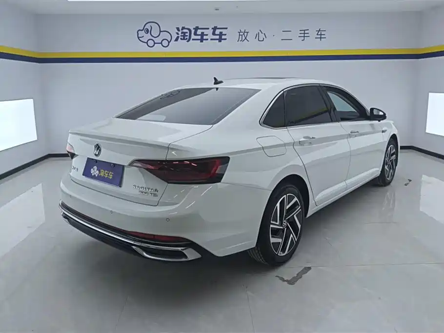 VOLKSWAGEN SAGITAR
