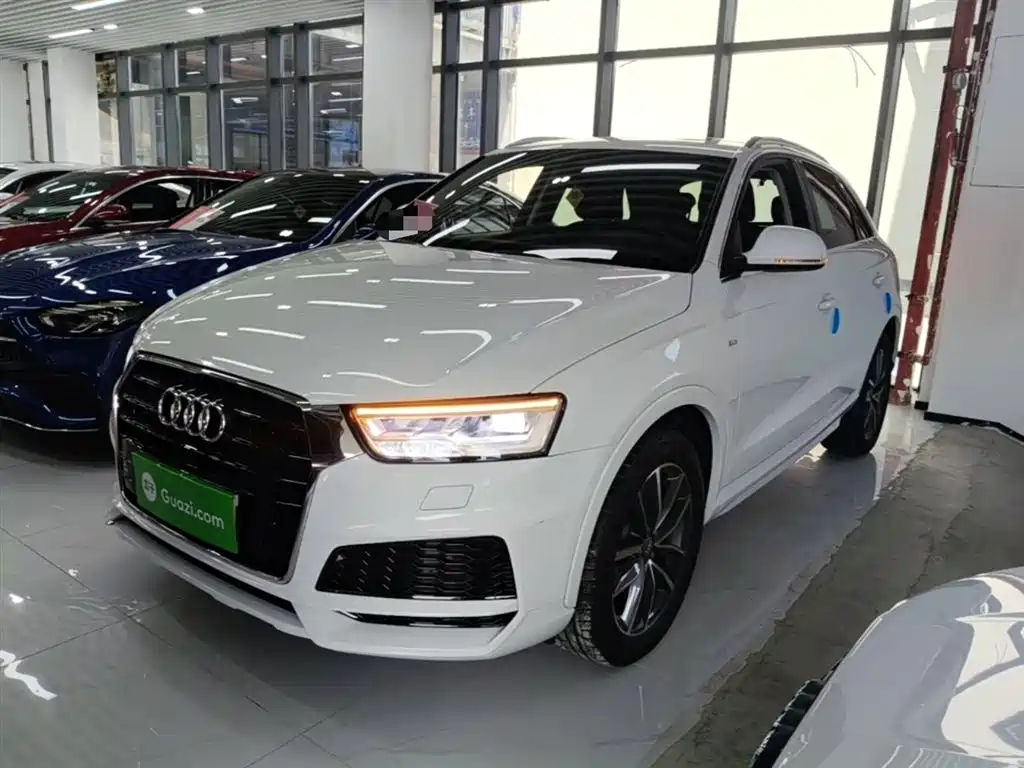 Audi Q3 2018 30 TFSI Fashion Collector's Edition