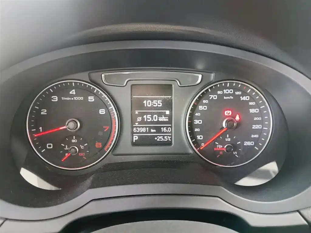Audi Q3 2018 30 TFSI Fashion Collector's Edition фото 12