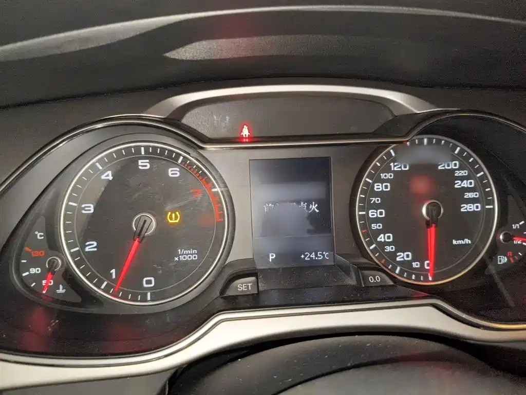 Audi A4L 2013 35 TFSI Automatic Standard фото 4