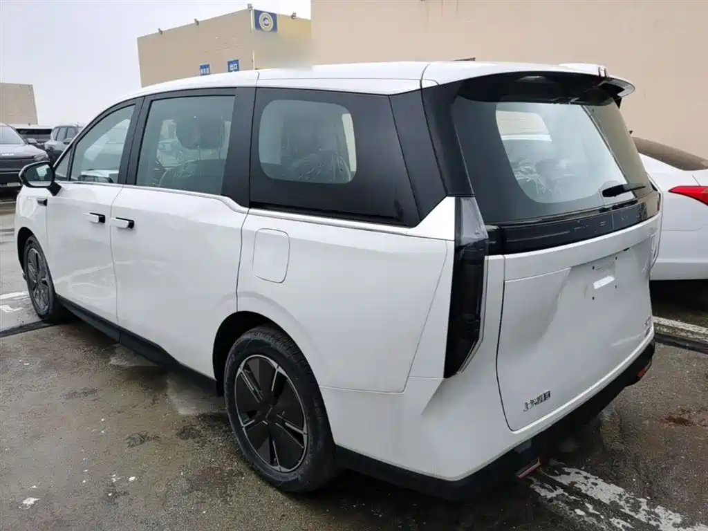 SAIC Maxus Dajia 7 2024 Facelift Super Hybrid Long Range Enjoyment Edition фото 5
