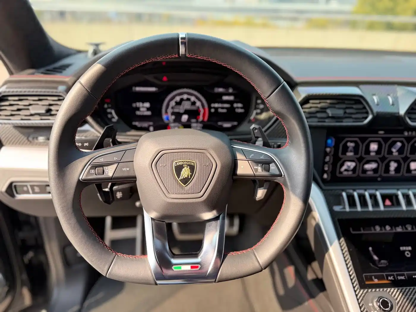 Lamborghini Urus 2018 4.0T V8 фото 8