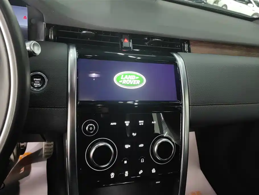 LAND ROVER DISCOVER SPORTS