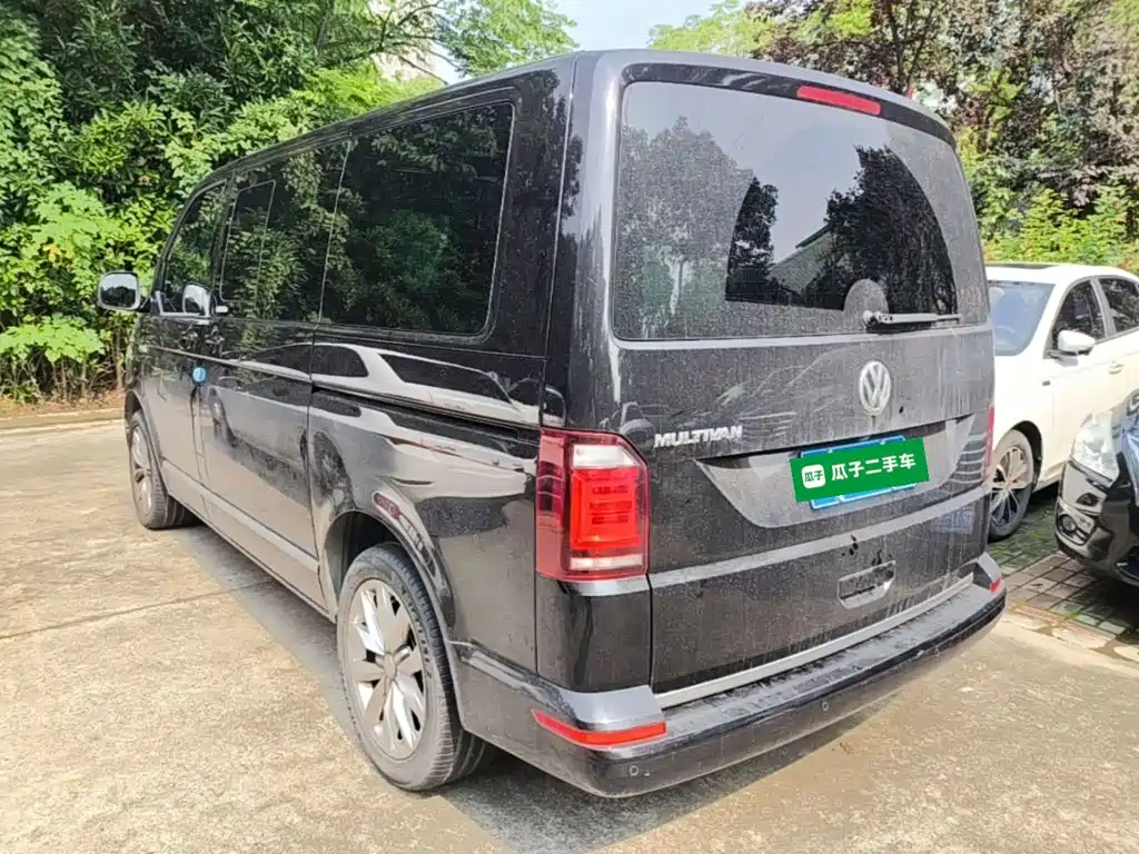 Volkswagen Multivan 2019 2018 2.0TSI 2WD Luxury Edition 7-Seater