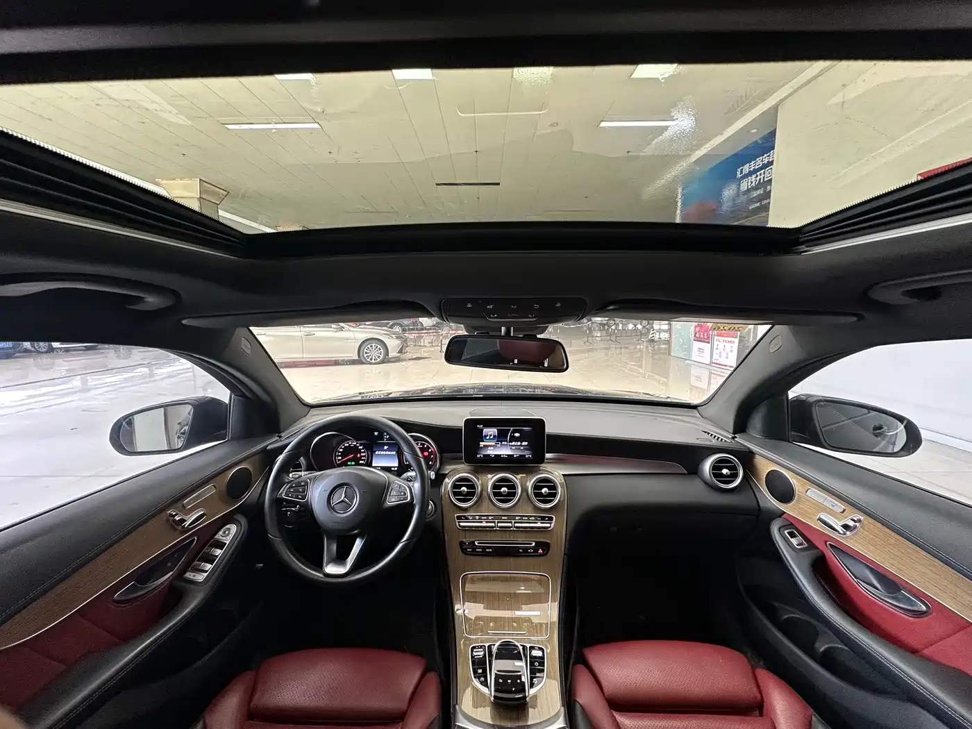 Mercedes-Benz GLC Coupe 2018 GLC 260 4MATIC Coupe SUV фото 15