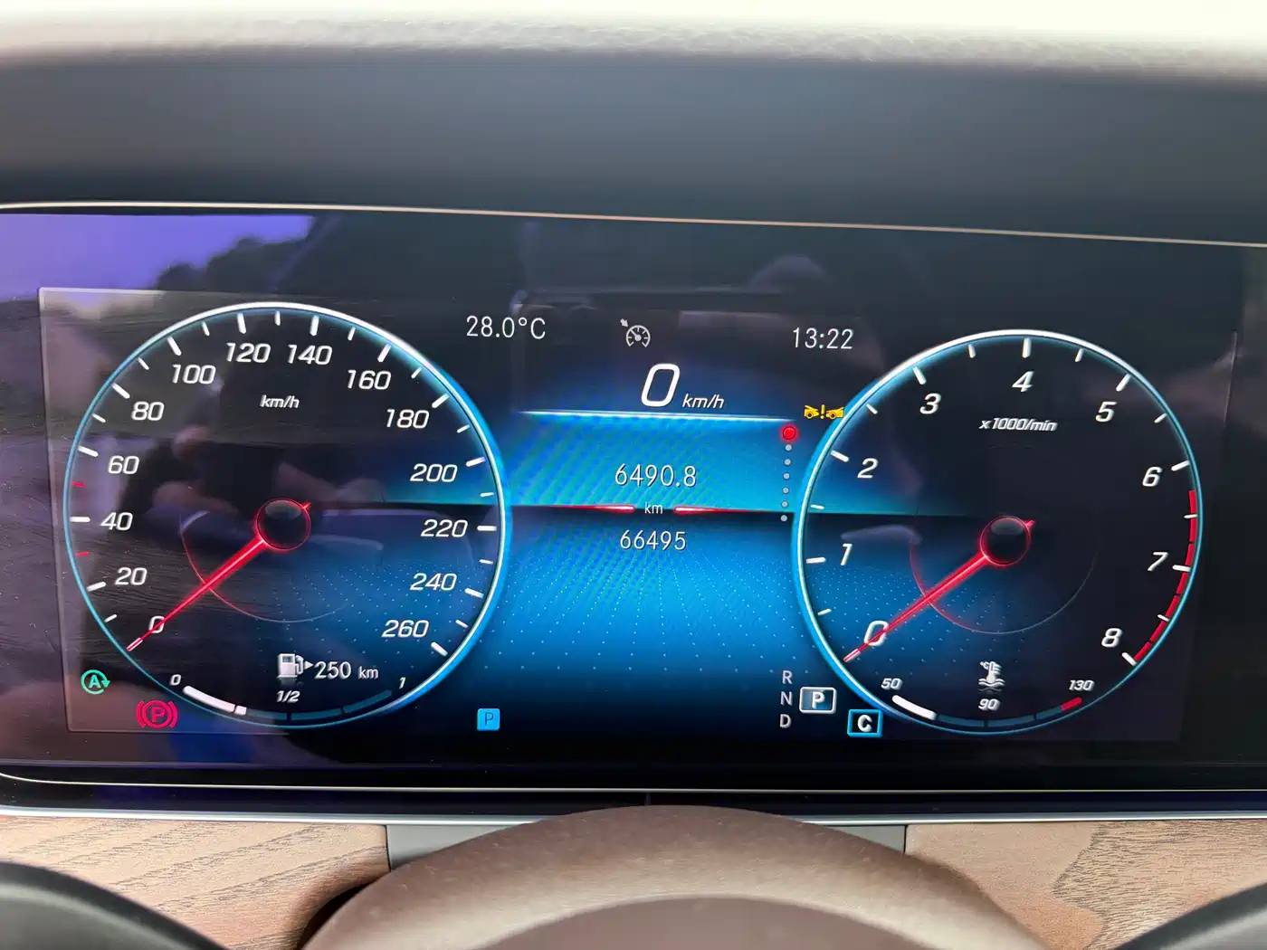 Mercedes-Benz E-Class 2023 E 300 L Fashion фото 16