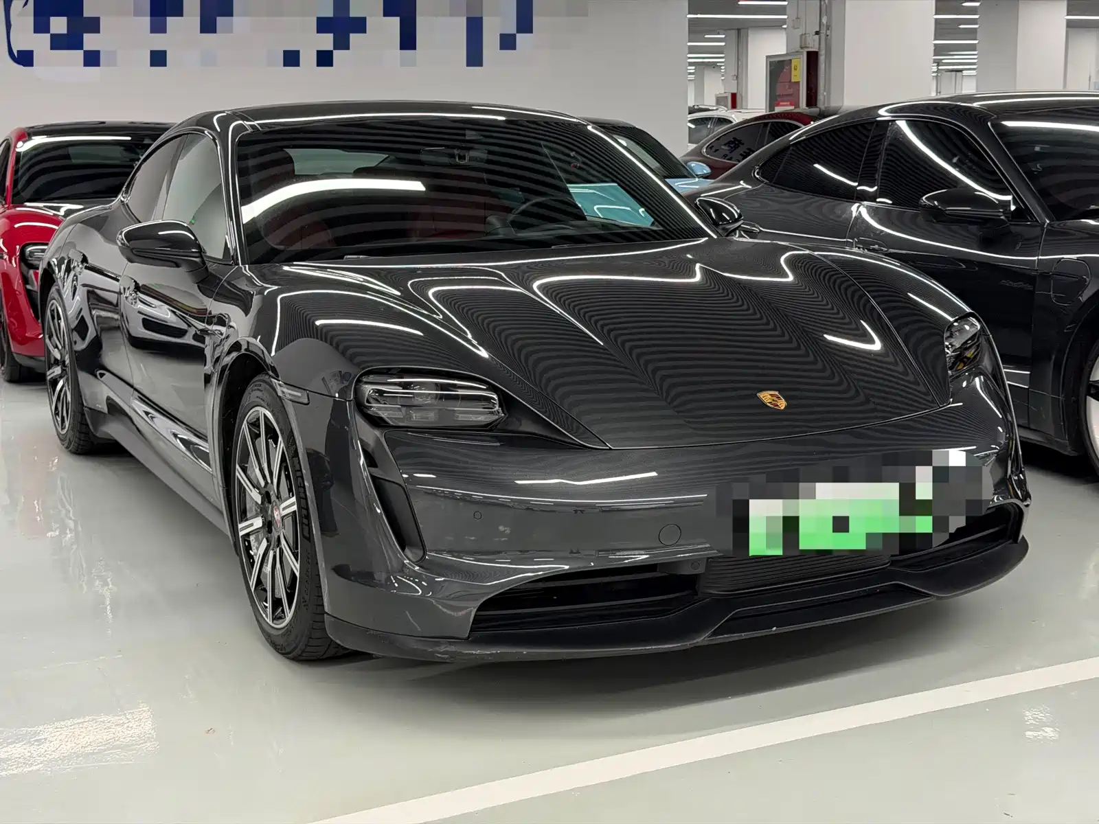 صورة 2 - Porsche Taycan