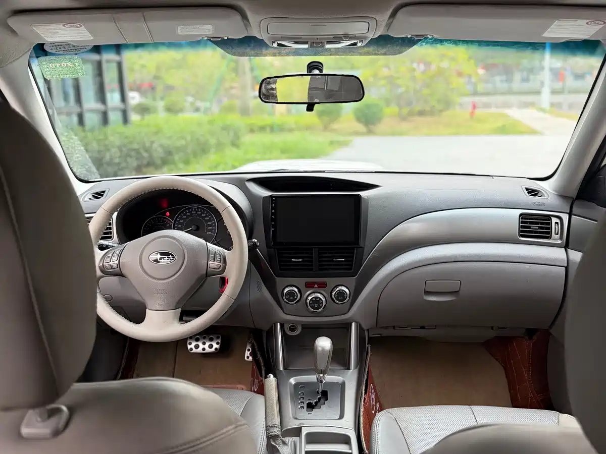 Photo 9 - Subaru Forester