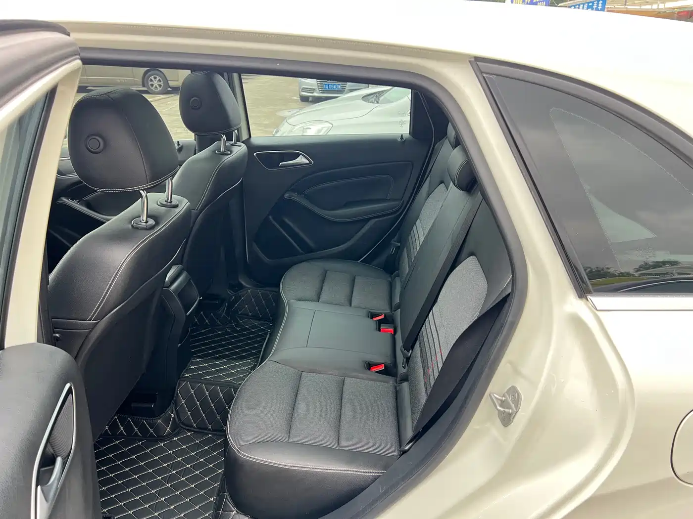 Mercedes-Benz B-Class 2015 B 200 Dynamic фото 12