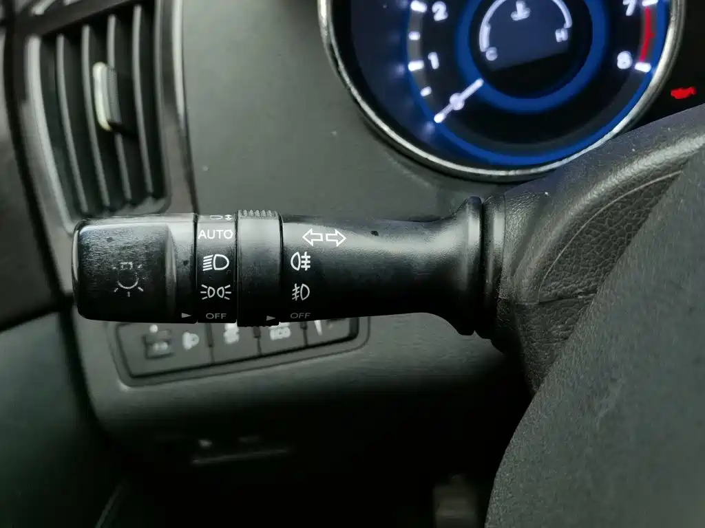 Photo 21 - Hyundai Sonata