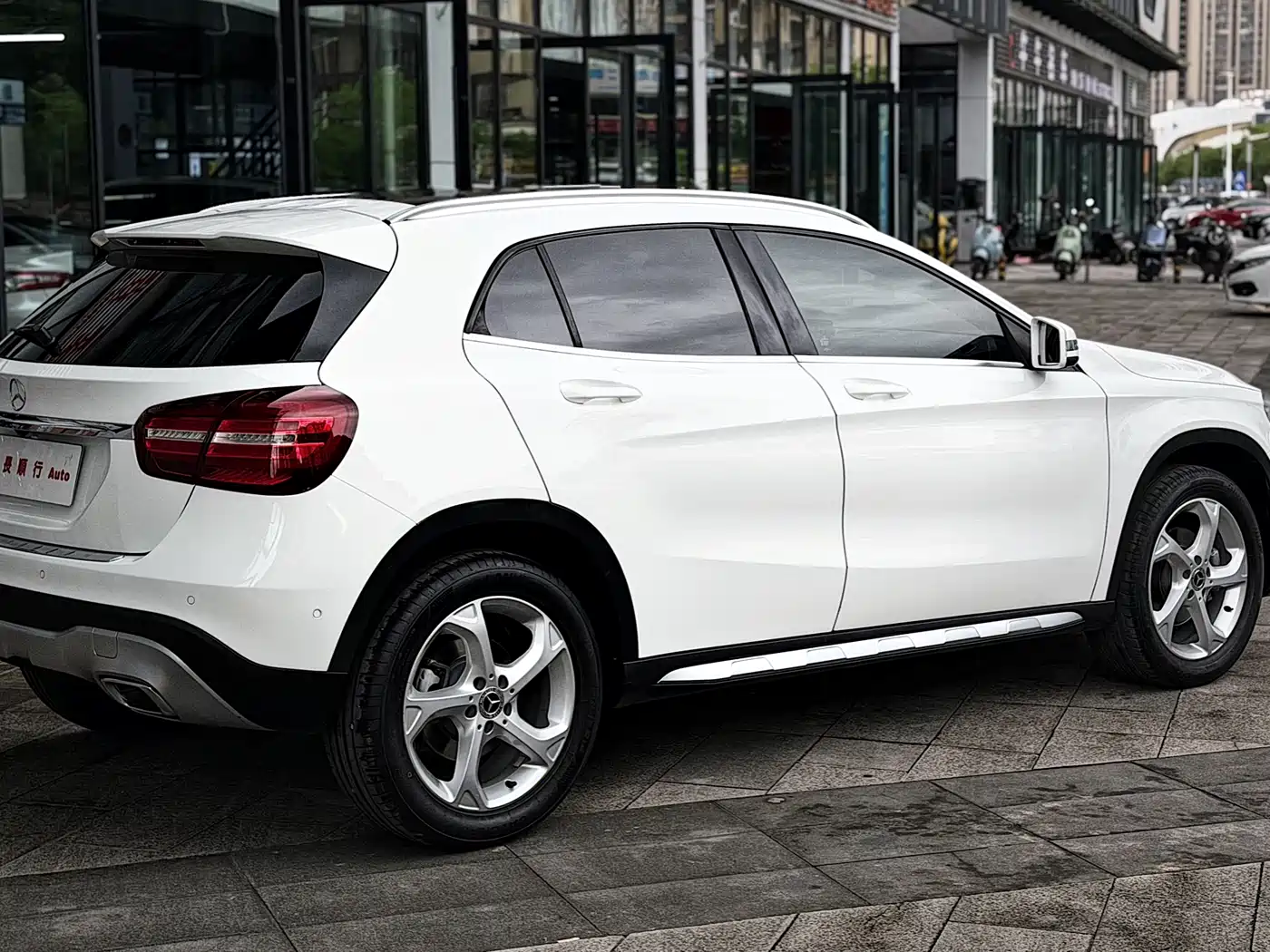 Mercedes-Benz GLA 2017 GLA 200 Dynamic фото 3