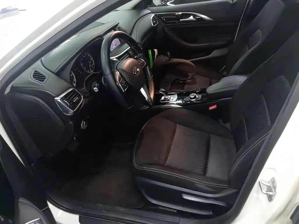 Infiniti QX30 2017 2017 Model 2.0T 4WD Fashion