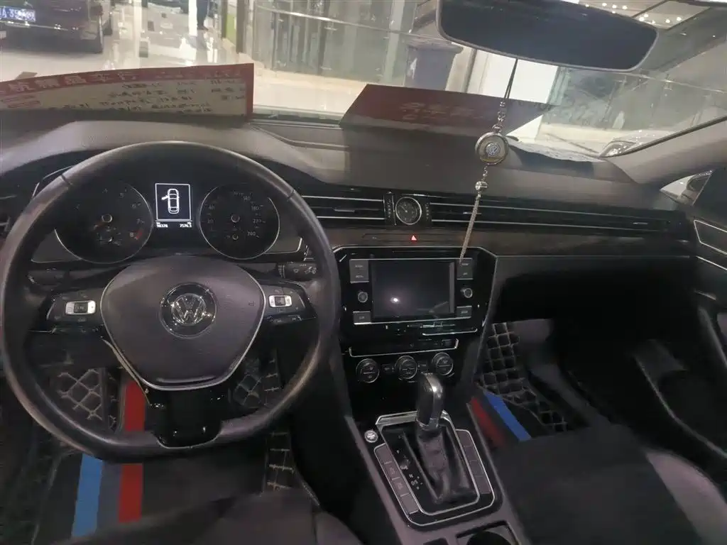 Volkswagen Magotan 2018 380TSI DSG Luxury фото 6