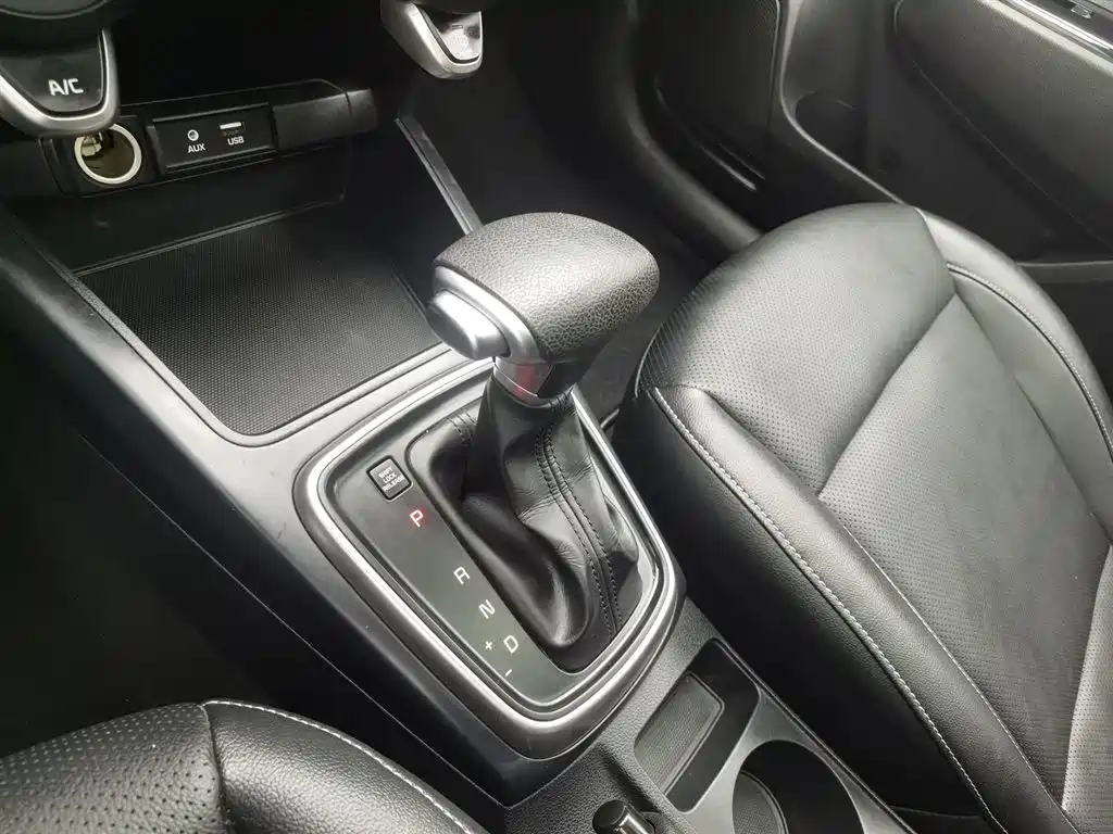 KIA K2