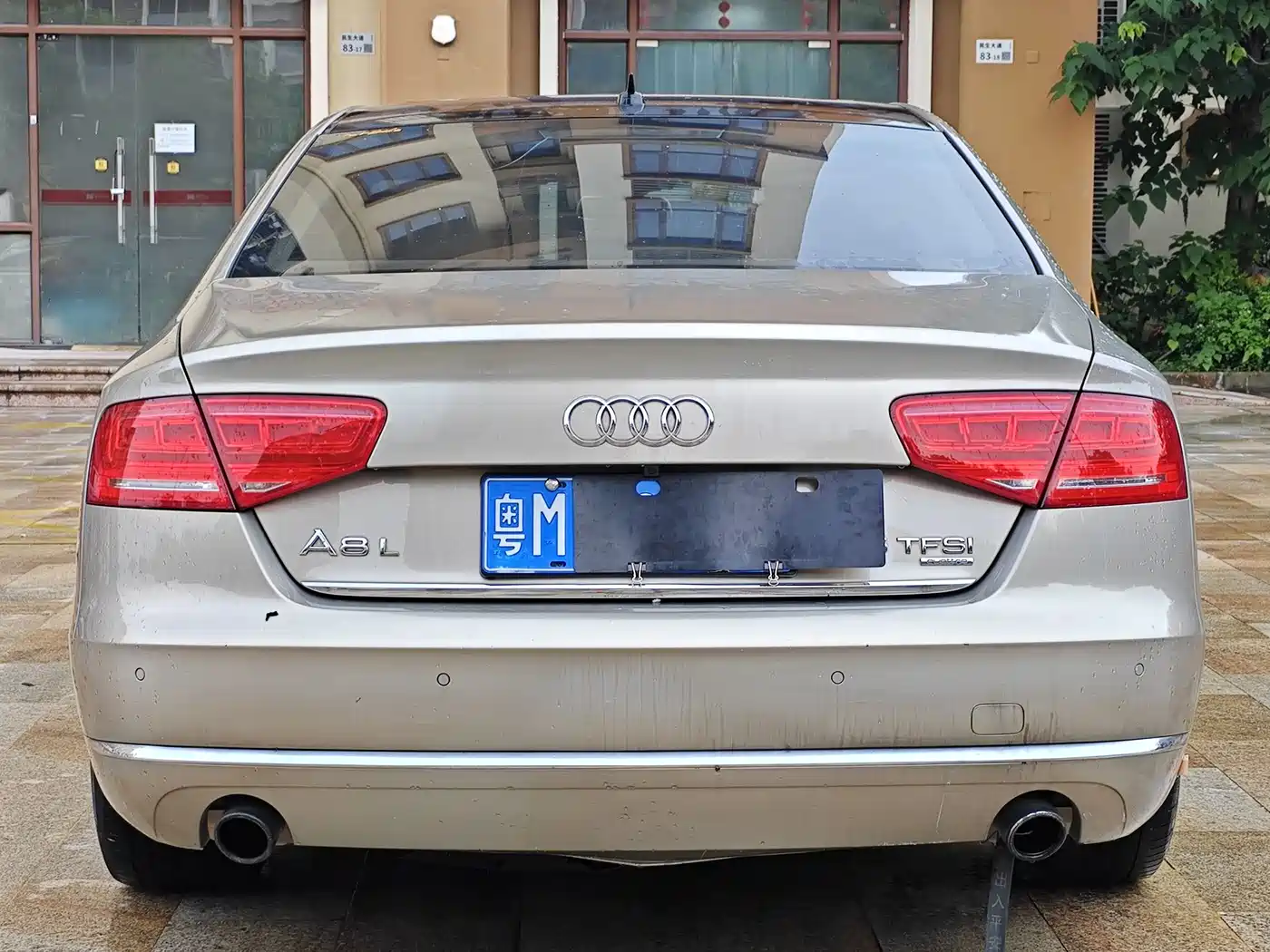 Фото 5 - Audi A8