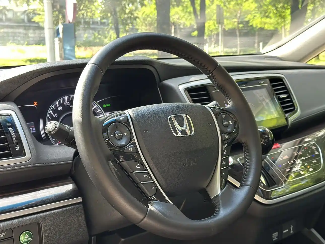 Фото 11 - Honda Odyssey