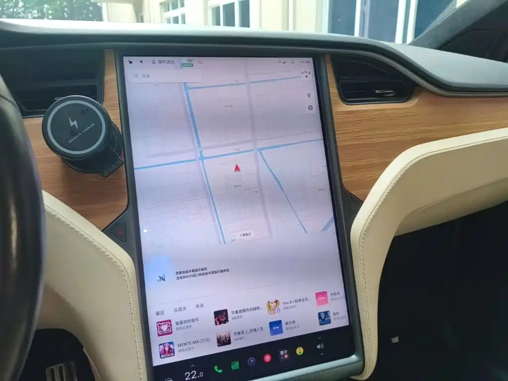 Фото 9 - Tesla Model X