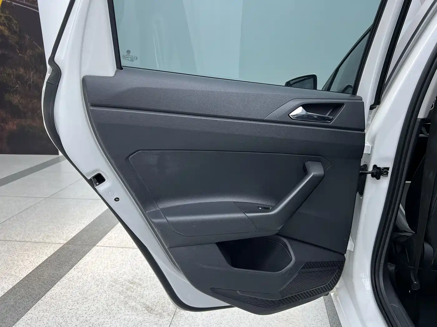 Volkswagen Polo 2021 Plus 1.5L Automatic Colorful Tech Edition фото 15