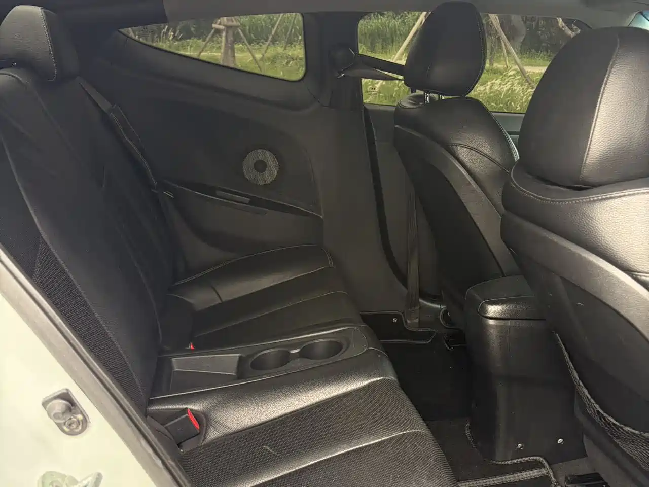 Hyundai Veloster 2012 1.6T Automatic Premium фото 12