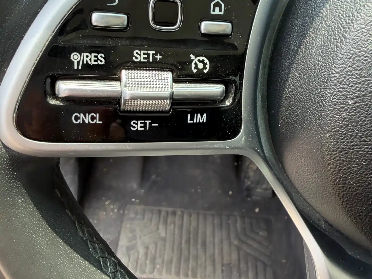 Mercedes-Benz GLE 2020 Facelift GLE 350 4MATIC Fashion Special Edition фото 30