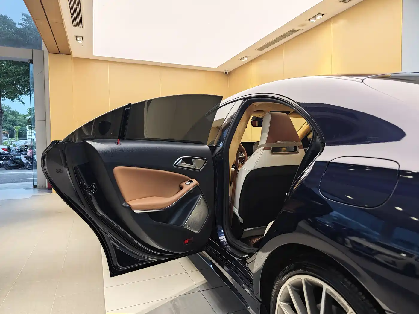Mercedes-Benz CLA (Import) 2018 CLA 220 4MATIC фото 22