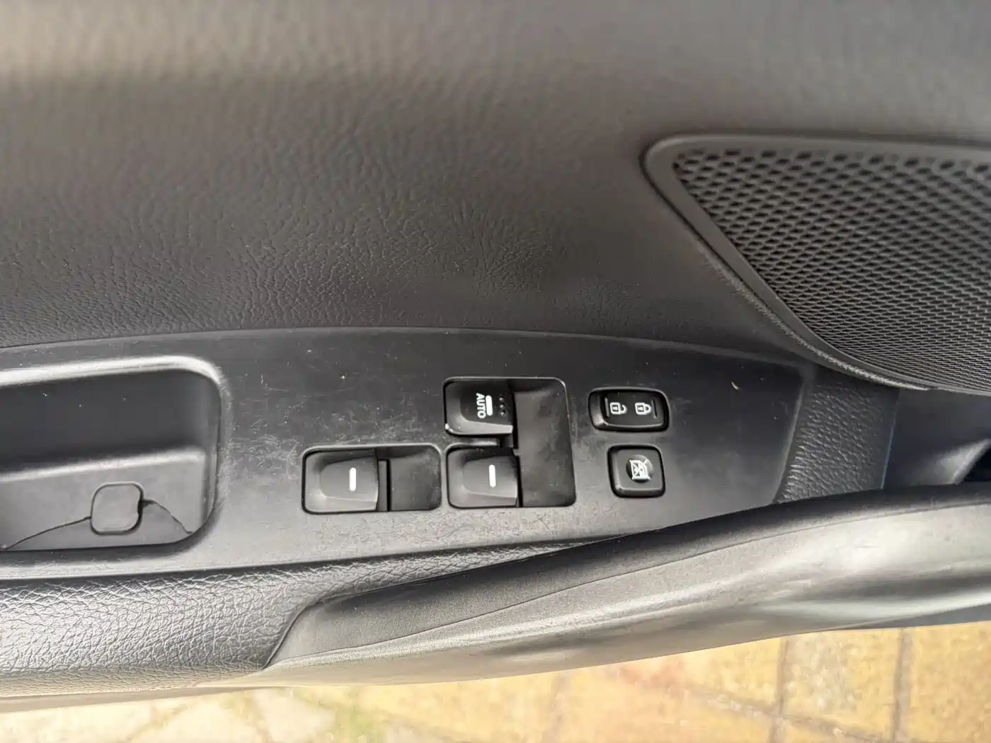 Hyundai Veloster 2012 1.6T Automatic Premium фото 16