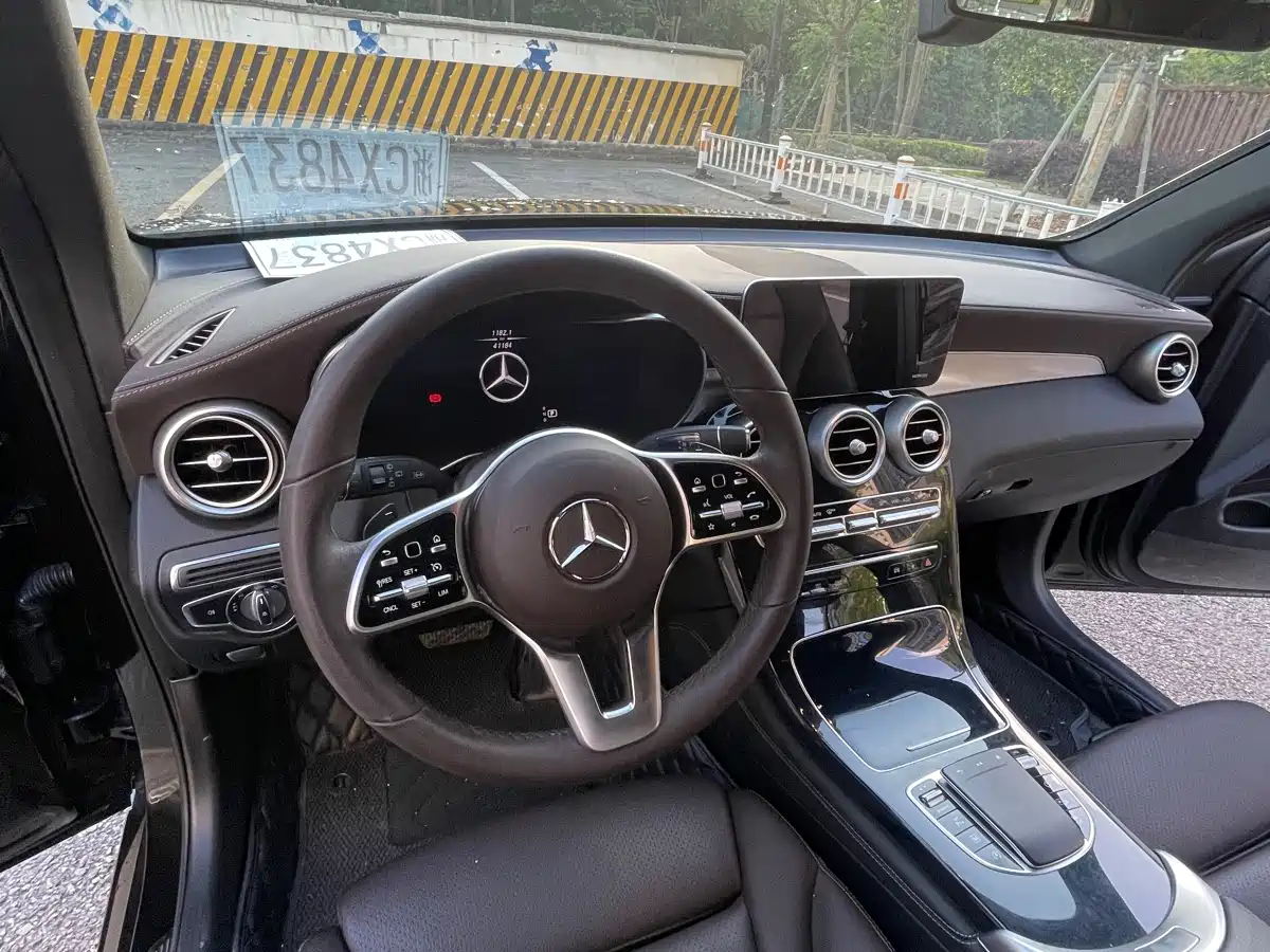 Mercedes-Benz GLC 2021 GLC 260 L 4MATIC Luxury фото 12