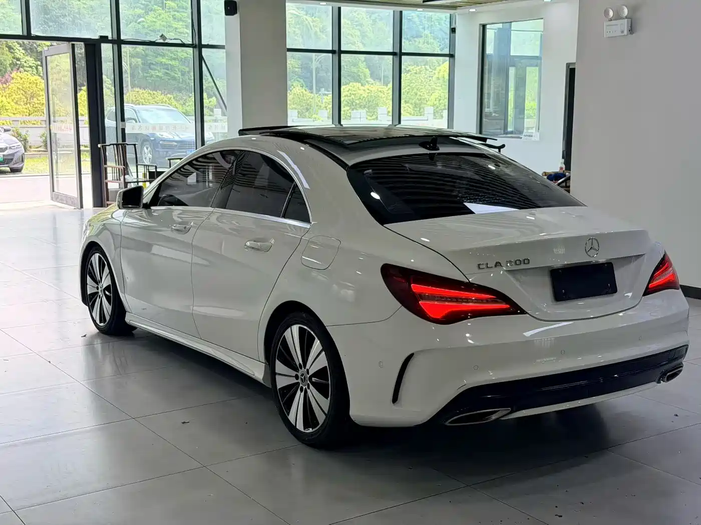 Mercedes-Benz CLA (Import) 2017 Facelift CLA 200 Style фото 3