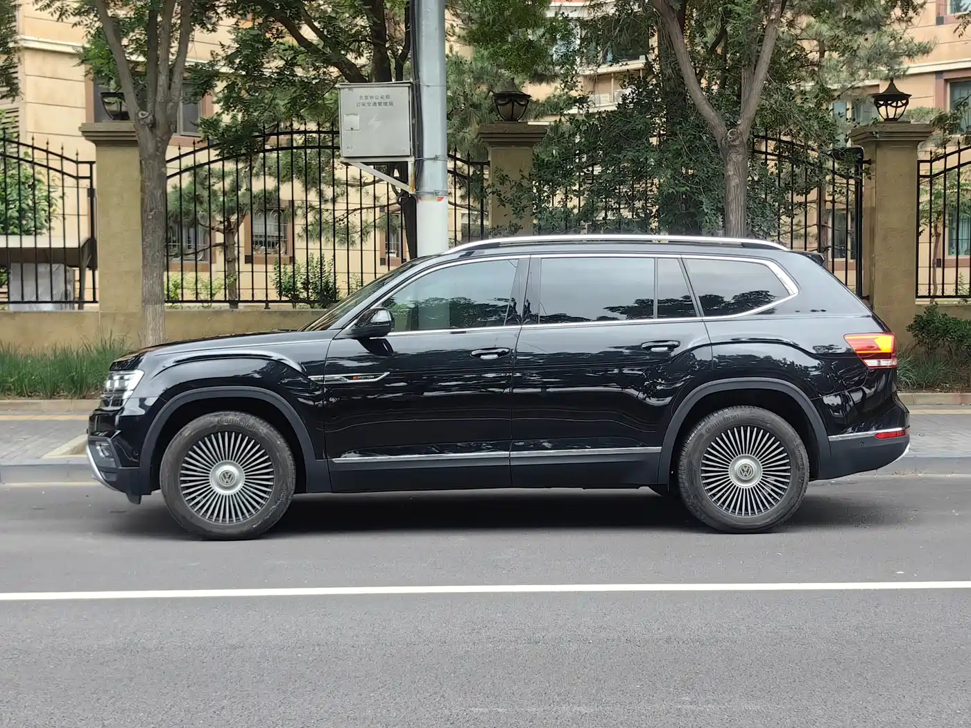 Volkswagen Teramont 2020 380TSI 4WD Luxury Edition China VI фото 5