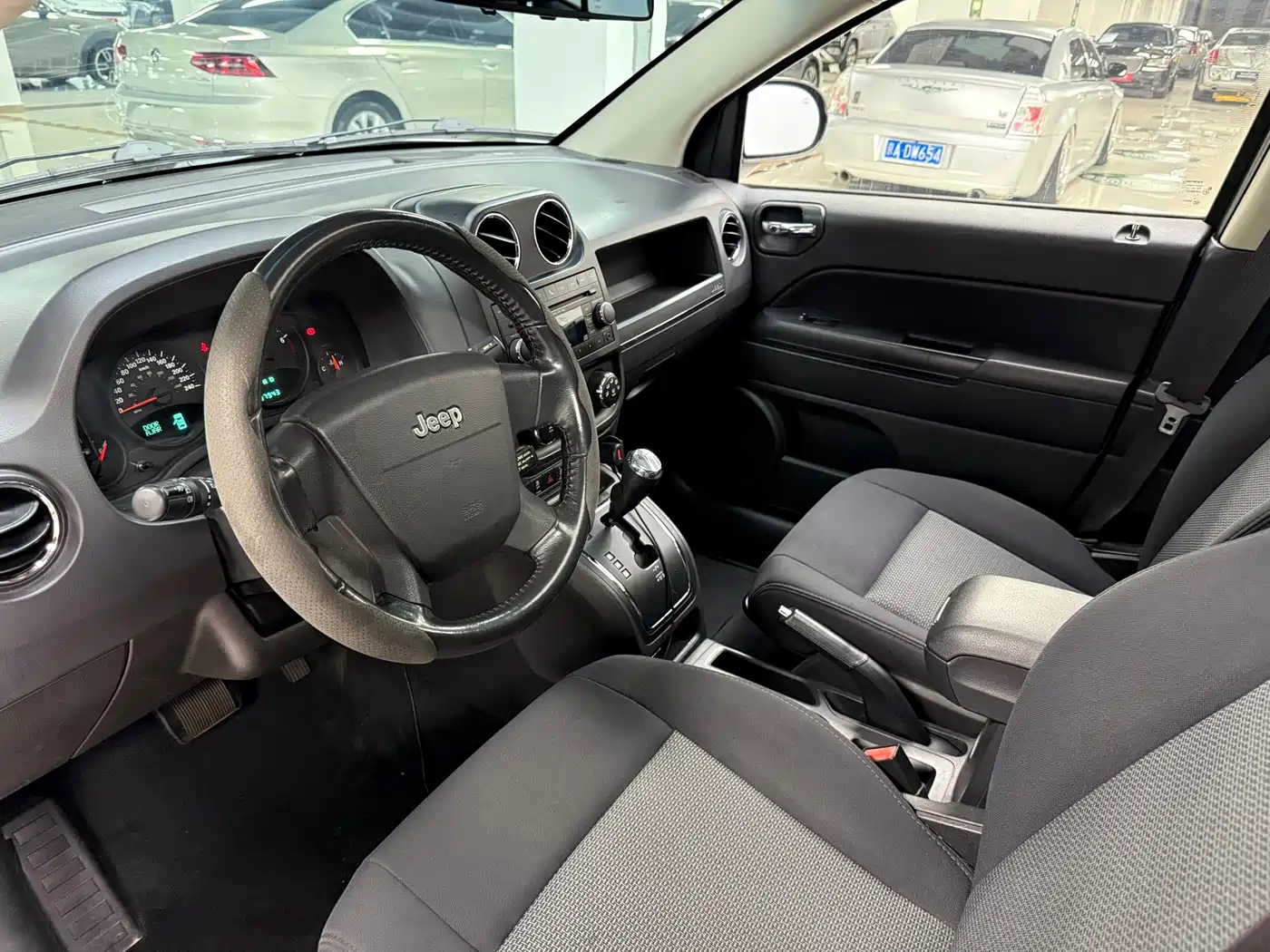 Фото 19 - Jeep Compass (Import)